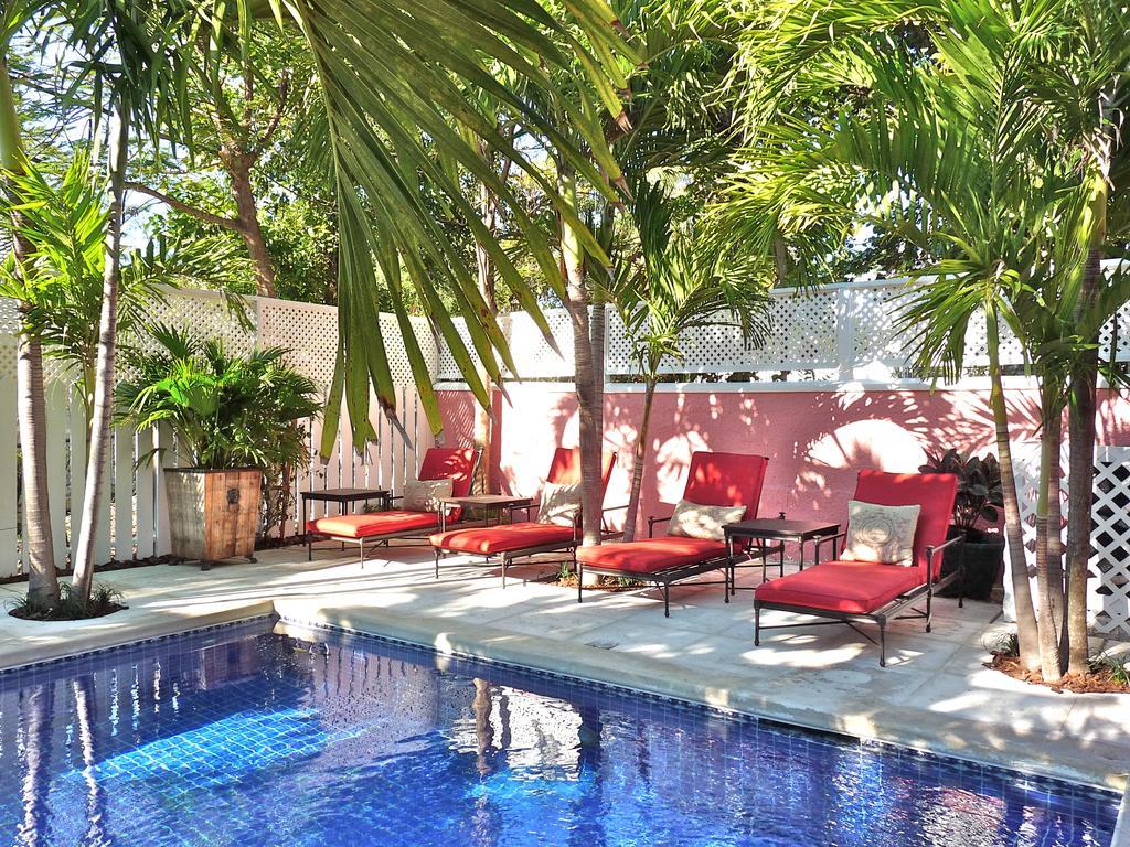 Strawberry House Holiday home Harbour Island